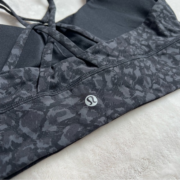 Lululemon Energy Bra Long Line Medium Support in Wild Thing Camo Deep Coal Multi - Picture 9 of 14